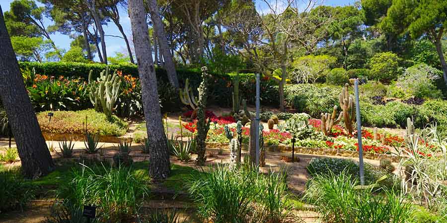 Visiting the Cap Roig Botanical Garden and Pals